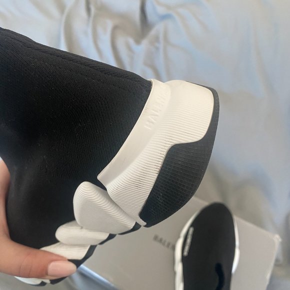 Worn Once! WOMEN'S SPEED 2.0 RECYCLED KNIT SNEAKER BICOLOR SOLE IN BLACK/WHITE - Picture 7 of 13